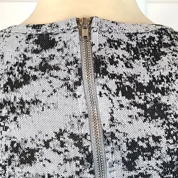 Lula Roe Amelia Dress - Picture 5 of 13